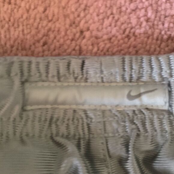 Y2K Nike Shorts - Picture 2 of 3